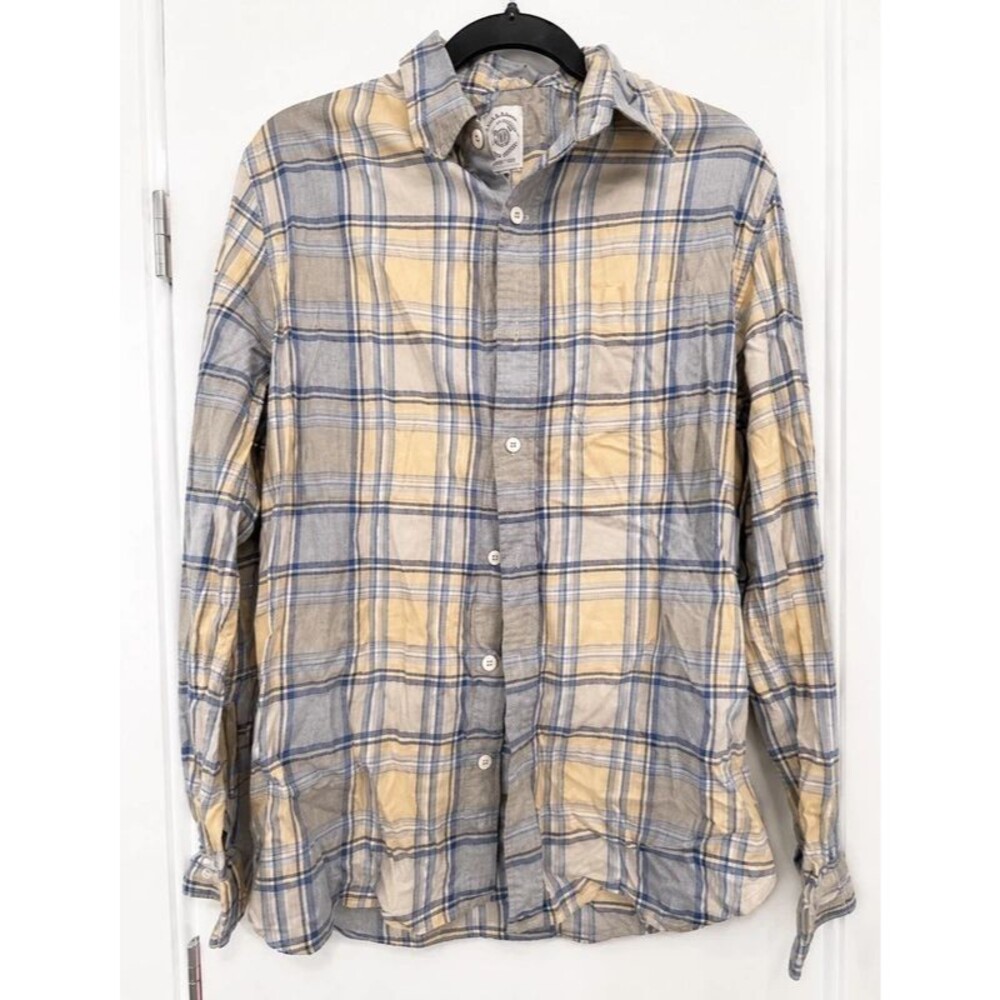 True Craft Men’s Plaid Button-Up Shirt Size Medium Gray Yellow Blue